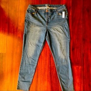 Old Navy Super Skinny Ankle Jeans Size: 18 Tall